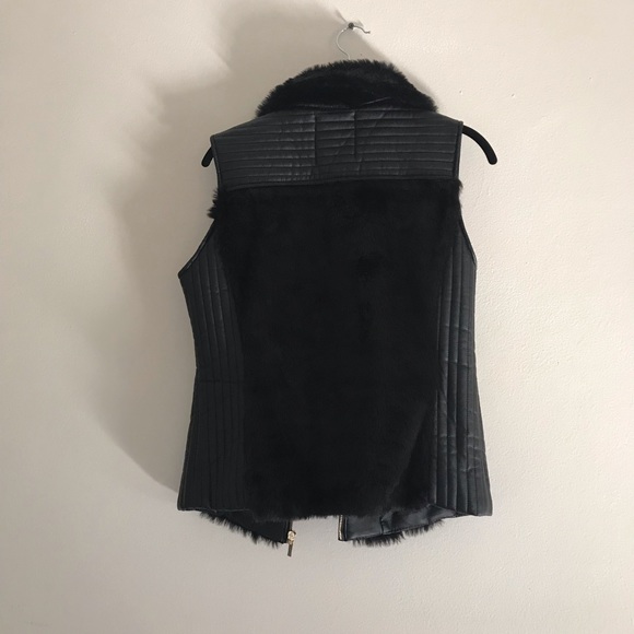 Guess black vest - Picture 2 of 2